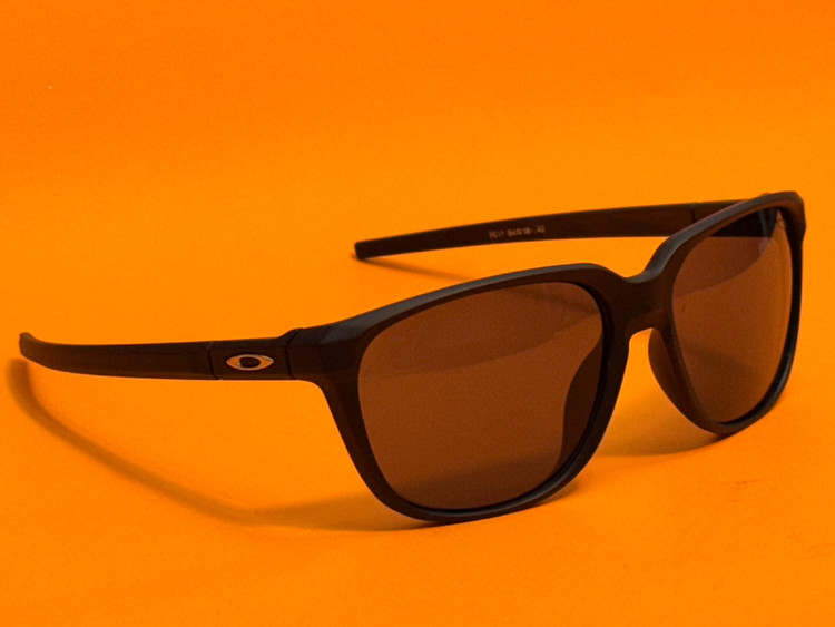 عینک آفتابی کائوچویی اوکلی Oakley
