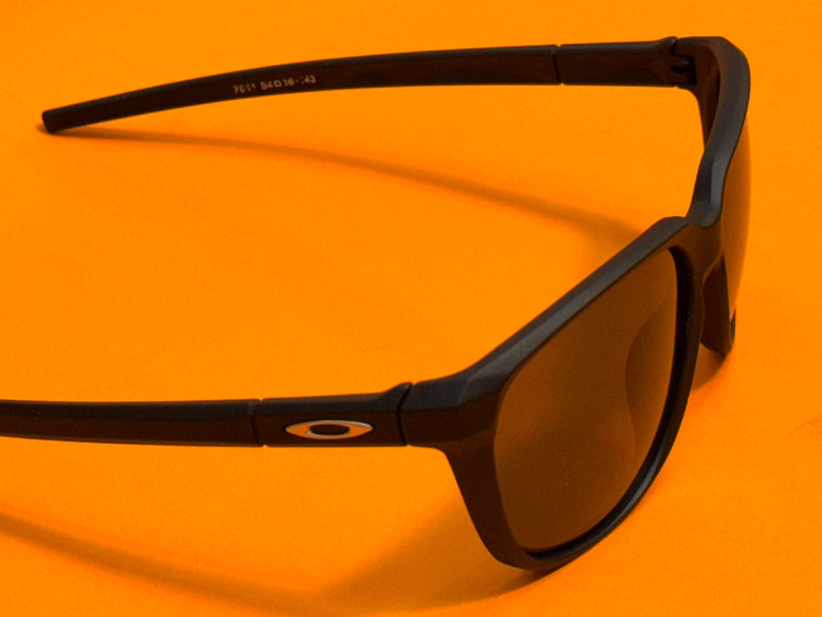 عینک آفتابی کائوچویی اوکلی Oakley